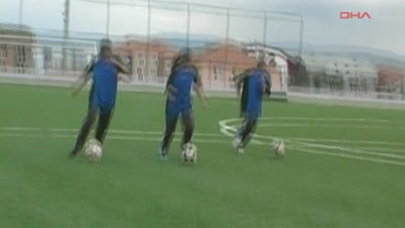 Kırıkkale Köy Kız Futbol Takımının Tur Sevinci Köy Kız Futbol Takımının Tur Sevinci Kırıkkale'ye 30...