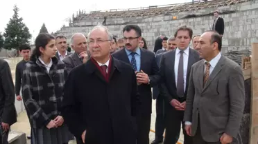 Vali Daşöz'den, Dev Öğrenci Amfi Tiyatrosu'na Sürpriz Ziyaret