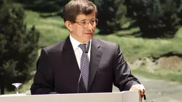 Davutoğlu Siyaset Meydanı'nda