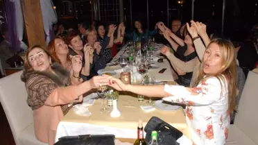 Fethiye'deki Kabare Şov İlgiyle İzlendi