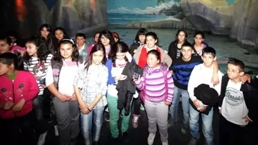 Bademlidereli Çocuklar Dev Akvaryumu Gezdi