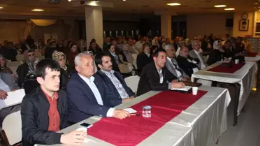 AK Parti Siyaset Akademisinde İnternet ve Sosyal Medya Anlatıldı