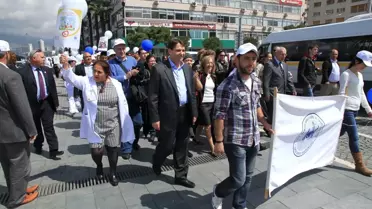 Sağlıkçılar Kansere Karşı Yürüdüler