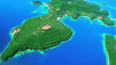 Yunanistan'da Veliaht Onassis, Skorpios Adasını Sattı