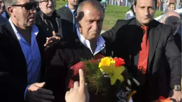 Terim Fenerli Taraftarın Hediyesini Kabul Etmedi