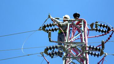 Sincik'e 8 Saat Elektrik Verilemedi