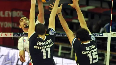 Halkbank Şampiyonluğa Koşuyor