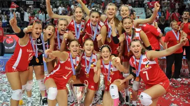 Genç Bayanlar Voleybol Milli Takımı Kampa Giriyor