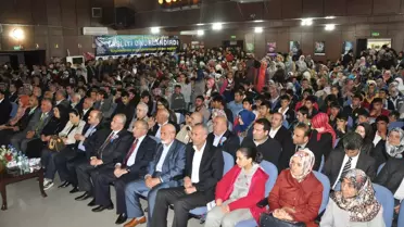 Siirt'te 'Bilal-İ Habeşi' Adlı Tiyatro Oyunu Sahnelendi