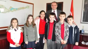 Dalgıç, Küçük Öğrencinin Sorularını Cevapladı