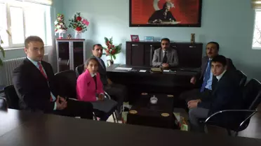 Müdür Avcı'dan Başarılı Öğrencilere Ödül