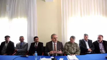 Vali Karaloğlu'ndan Konteynırların Kümes Olarak Kullanılmasına Tepki