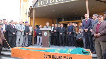Ali Akyüz'ün Ani Vefatı Sevenlerini Yasa Boğdu