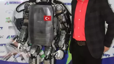 İnsansı Robot 'Akıncı-2' Halkla Tanıştı