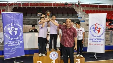 23 Nisan Masa Tenisi Turnuvasında Nejdet Bıçakçıoğlu Damgası