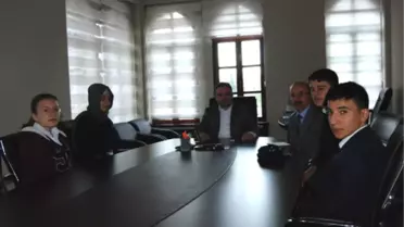 Öğrenciler Belediye Başkanlığını Ziyaret Etti