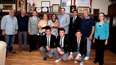 Bahçecik Eml'den Ayaz'a Plaket