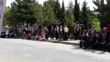 Belgeler Duvara Asılmasın, Para Dönsün