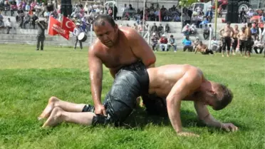 Ege'nin Kırkpınarı'nda Güreş Şöleni