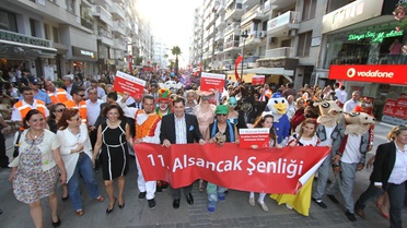 Konak Sokaklarında Mayıs Ayında Şenlik Var