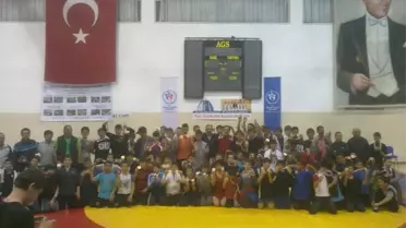 Yalova'da Güreşe İlgi Artıyor