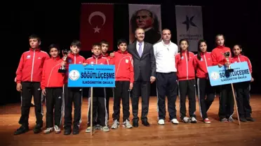 Küçükçekmece'de Genç Sporculara Ödül