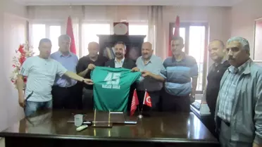 Masterler Derneği, Forma Hediye Etti