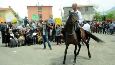 Çimento Fabrikasına Karşı Çıkan Halk Miting Düzenledi