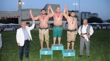 Karakucak Güreşleri'nde Sait Bingöl Başpehlivan Oldu