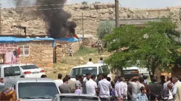 Köyü Ateşe Verdiler: 2 Ölü