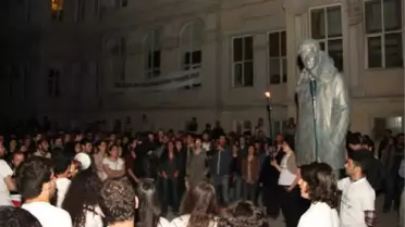 Mimar Sinan Güzel Sanatlar Üniversitesi'nde Deniz Gezmiş Heykeli Tartışması