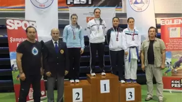 Omü Karate Takımı Madalya ile Döndü