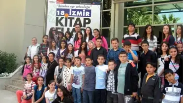 Salihlili Öğrenciler, Kitap Fuarı'nı Gezdi