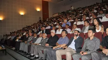 21. Yüzyılda Eğitim ve Liderlik' Konulu Konferans Düzenlendi