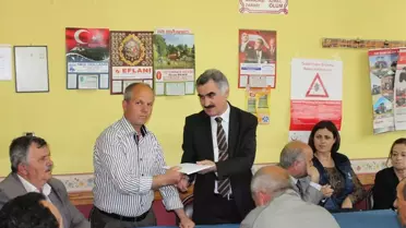 Kırklarelililere Sağlıklı Yaşam Kitabı Dağıtıldı