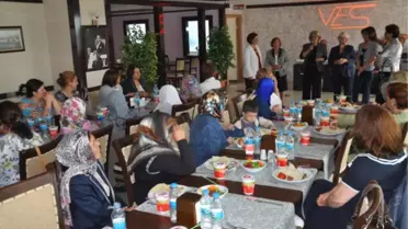 Kadın Meclisi Anneler Günü'nü Kutladı
