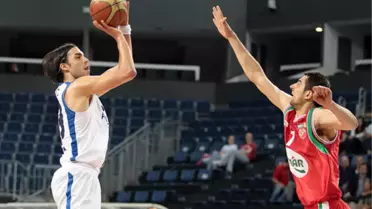 Pınar Karşıyaka-Anadolu Efes: 62-57