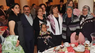 Selvi Kılıçdaroğlu, İzmir'e Anneler Günü'nü Kutlamaya Geldi