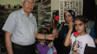 Uşşaki Vakfı'ndan Anneler Günü Hediyesi