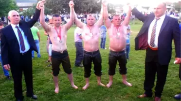 Yağlı Güreşçiler, Makedonya'dan İki Altın Bir Bronz'la Döndü