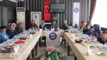 Memur-Sen'den Sendika Üyelerine 'Annelik Plaketi'