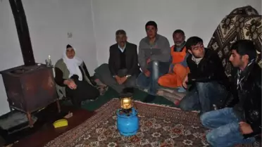 Depremzedeler 9 Yıldır Karanlıkta