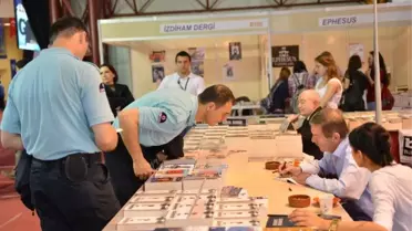 Ferhan Şensoy Kitap Fuarı'nı Çok Beğendi