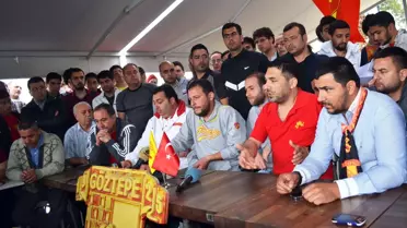 Göztepe Taraftarından Esnafa Karanfil