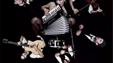 Grubuyla Sahneye Çıkacak