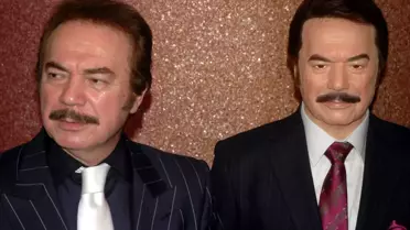 Orhan Gencebay Müze Açılışında Saz Çaldı