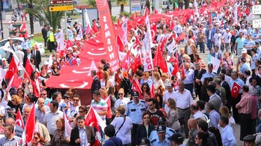 Add ve CHP'den Alternatif Kutlama