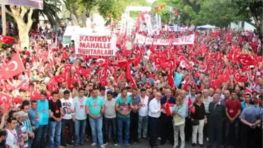 Bağdat Caddesi'nde 19 Mayıs Yürüyüşü