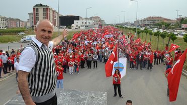 Büyükçekmece'de Atatürk'ü Anma Yürüyüşü