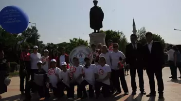 Gençlik ve Spor Bayramı Atatürk Anıtında Yapılan Törenle Kutlandı